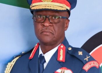 Umugaba mukuru w’ingabo za Kenya ashobora kuba yaguye mu mpanuka y’indege