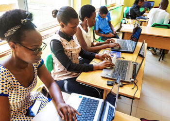 Abatangira Kaminuza bazajya babanza kwiga indimi