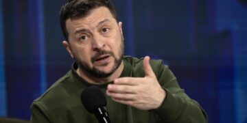 Ukraine: Zelenskyy yirukanye umwe mu bajyanama be bakuru