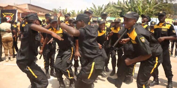 Abakozi bashya 99 ba Guardsmark security company ltd batangiranye ishyaka ryo kuzitwara neza aho bazakora hose