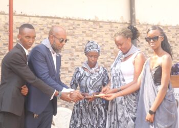 Nyarugenge: Hibutswe abari abanyeshuri abarimu n’abakozi b’icyahoze ari ishuri rya ETM