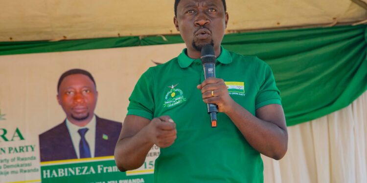 ‘Turifuza ko abakerarugendo bazajya baza bakabasigira amadorali’ Dr Frank Habineza abwira abaturiye Akarere ka Ngoma
