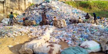 Abakozi ba Green Tech Africa baravuga ko ubuzima bwabo bushobora kujya mu kaga kubera kutagira ibikoresho by’Akazi