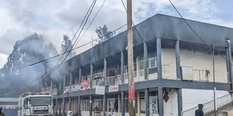 MINEMA yaburiye uturere tudafite imodoka zizimya inkongi y’umuriro