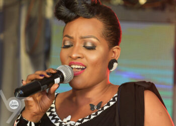 Aline Gahongayire yahimbiye indirimbo umwana we wapfuye akivuka