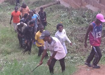 Umurenge wa Muhima wifatanyije n’aba JOC gukora Umuganda rusange