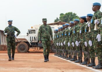 Maj Gen Nyakarundi yasuye ingabo z’u Rwanda ziri mu butumwa i Bria muri Centrafrique