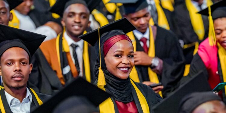 Rwanda Polytechnic yashyize ku isoko ry’umurimo abarenga 4500 bafite intego yo guhanga  udushya no gutanga akazi