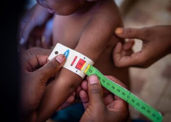 Umugore wagwingiye aba afite ibyago byo kubyara umwana ugwingiye