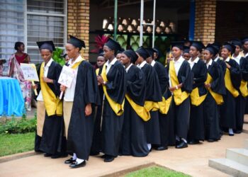 Abasoje umwaka wa gatatu n’uwa gatandatu bambitswe umwambaro w’ubukwe na College St Bernard-Kansi