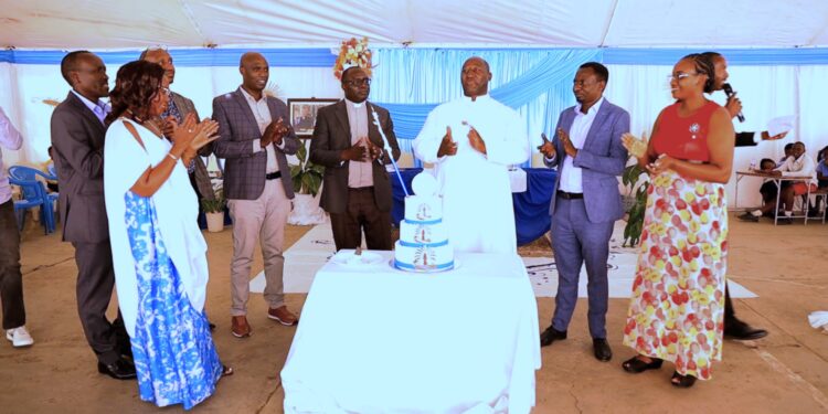 Umuryango Mère du Verbe wizihije Imyaka 32 umaze bamwe mu bana baharerererwa bahabwa Amasakaramentu atandukanye.