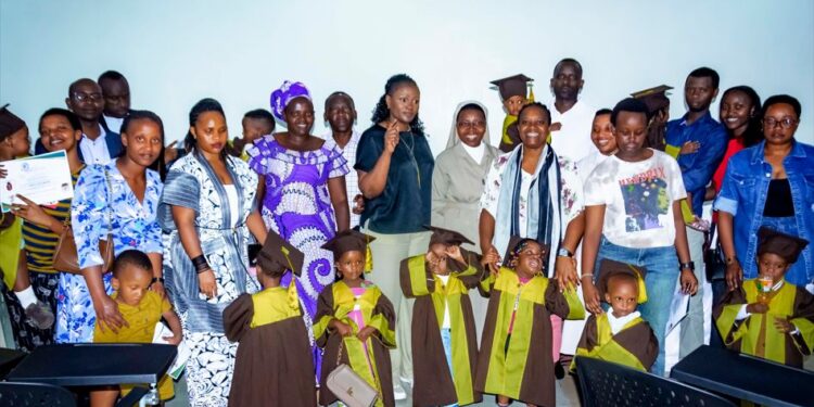 Amahirwe menshi ku babyeyi bifuza kurerera muri Crèche « Fleur du Carmel » iherereye i Kagugu