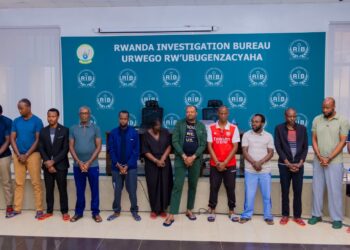 Mu kurwanya inzoga zitujuje Ubuziranenge mu bafashwe harimo n’abayobozi muri Leta