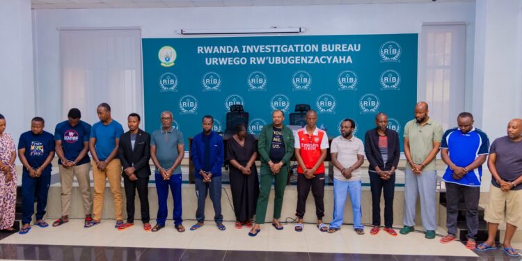 Mu kurwanya inzoga zitujuje Ubuziranenge mu bafashwe harimo n’abayobozi muri Leta