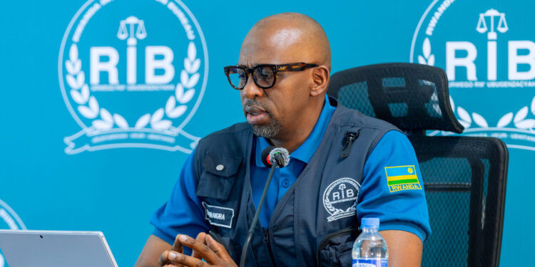 RIB yeretse Itangazamakuru abakekwaho gukopeza ibizamini bya Leta